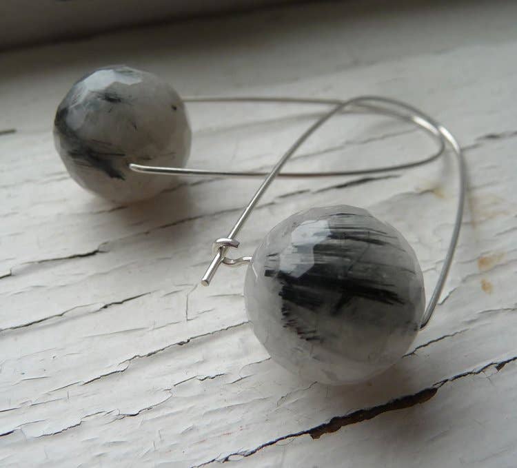 Iris Noire Designs - Vendita all'ingrosso Orecchini pendenti - Orecchini in scatola bianca e nera0