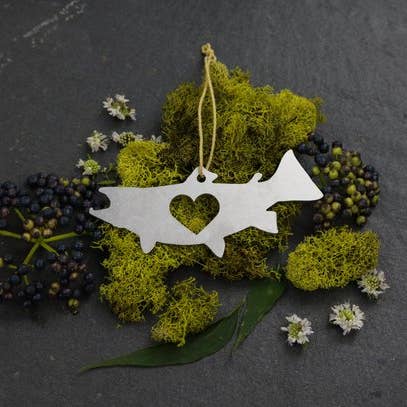 Iron Maid Art - Wholesale Ornament - Trout Fish Salmon Metal Holiday Gift Christmas Ornaments1