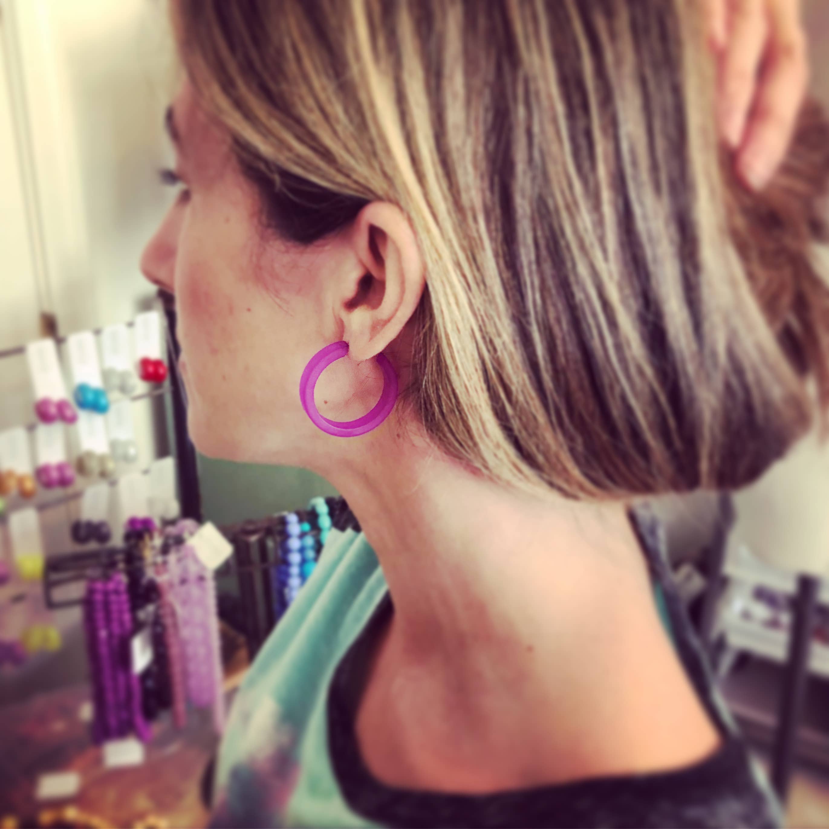 Leetie Lovendale – Brincos de argola por atacado – Brincos de Argola Classic Fosco Transparente6