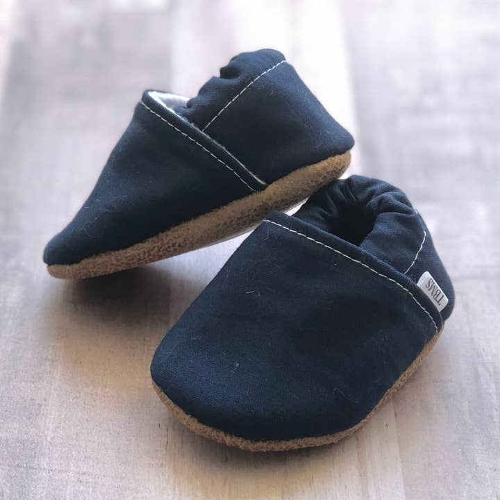 Navy mocassins voor wholesale door Trendy Baby Mocc Shop