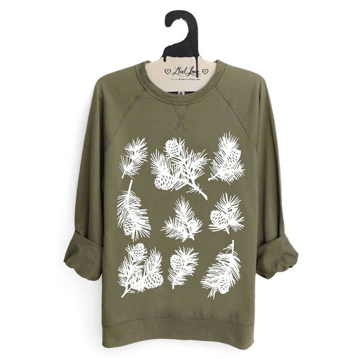 Sweat en éponge léger Olive Unisexe avec branches de pin pour la vente par Mad Love Shop