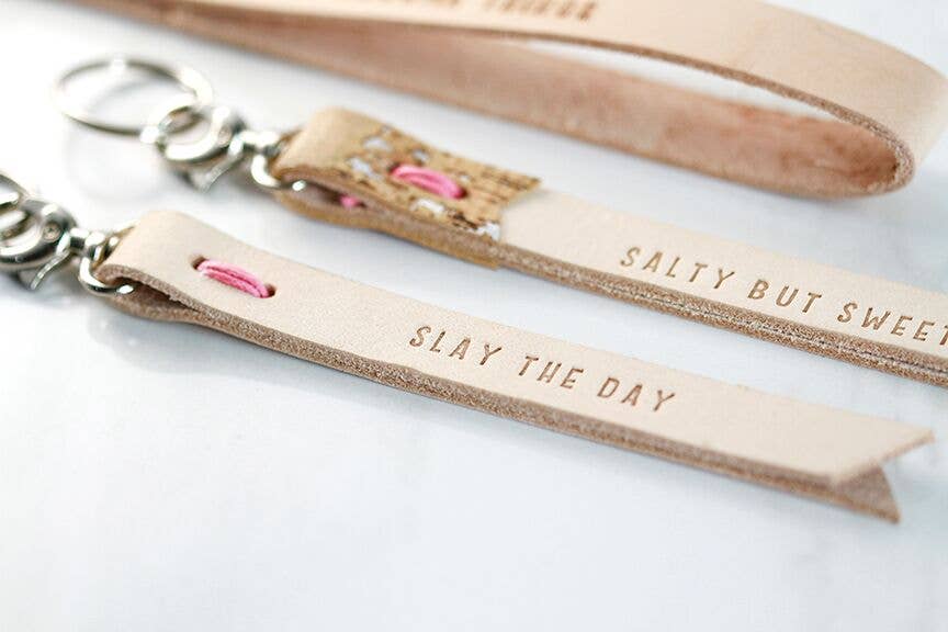 Three Tiny Words - Wholesale Sleutelhanger - Dames - Elegante leren sleutelhanger1