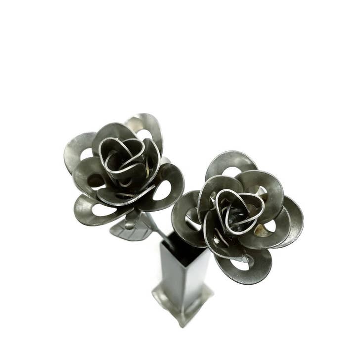 Metal Relic - Wholesale Artificial Flowers - Dual Immortal Roses And Bud Vase6