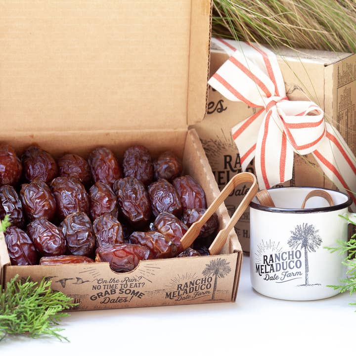 Rancho Meladuco Date Farm - Wholesale Dried/Dehydrated Fruit - 2 lb. Prime Medjool Dates9
