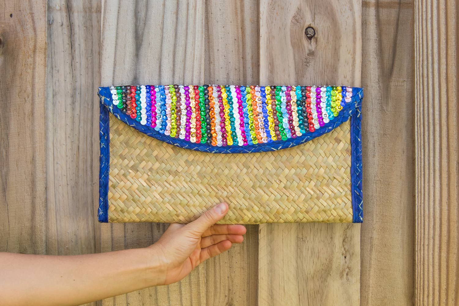 Decor Artesanal - Wholesale Clutch Bag - Women's - Clutch Bag Embroidered With Colorful Sequin. Blue Trim.3
