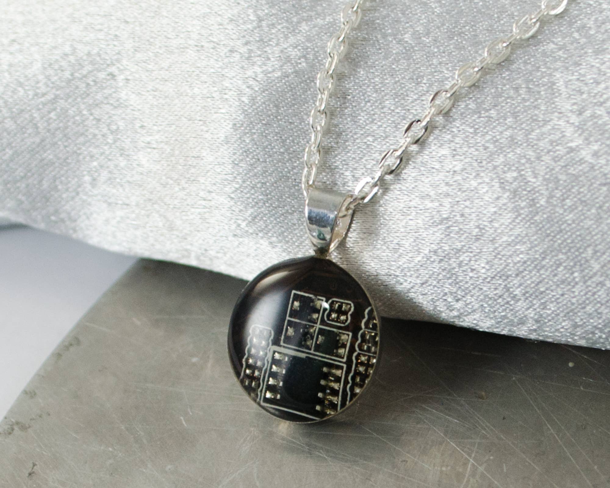 Circuit Breaker Labs – Großhandel Kette mit Anhänger/Charm – Mini-Halskette6