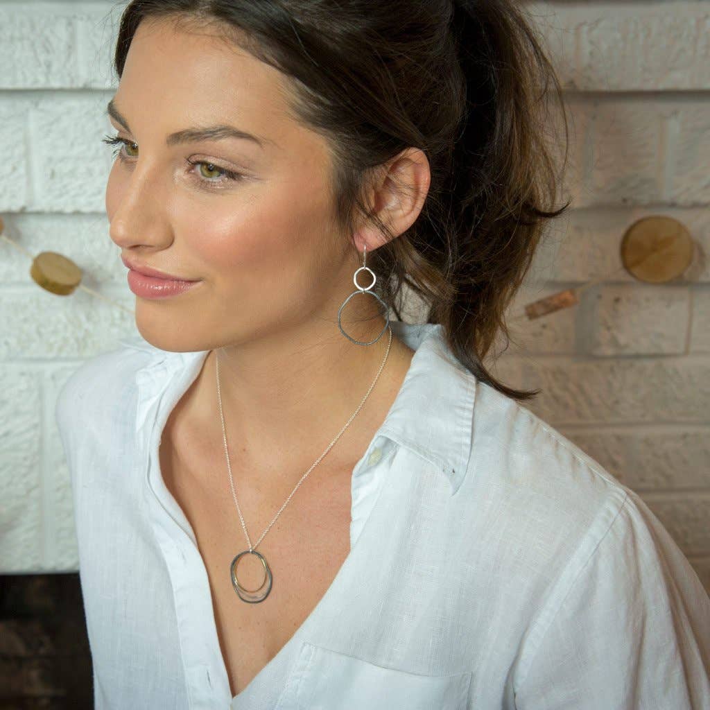 Freshie & Zero – wholesale Pendant/charm necklace – Mixed Caldera Necklace, Mixed Metal Three Circles3