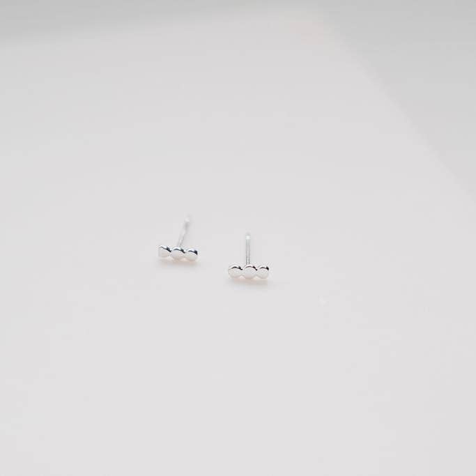 Silver 3 Dot Dubbar för wholesale av Devi Arts Collective