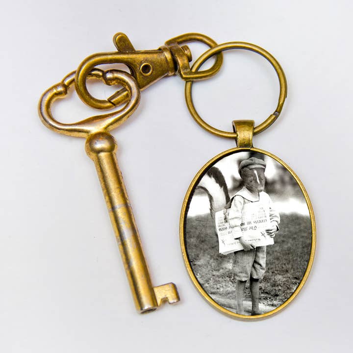 The Wild Oddisorium - Wholesale Keychain - Unisex - Skunk Creepy Cute, Gold Zipper Pull, Cute Bag Charm