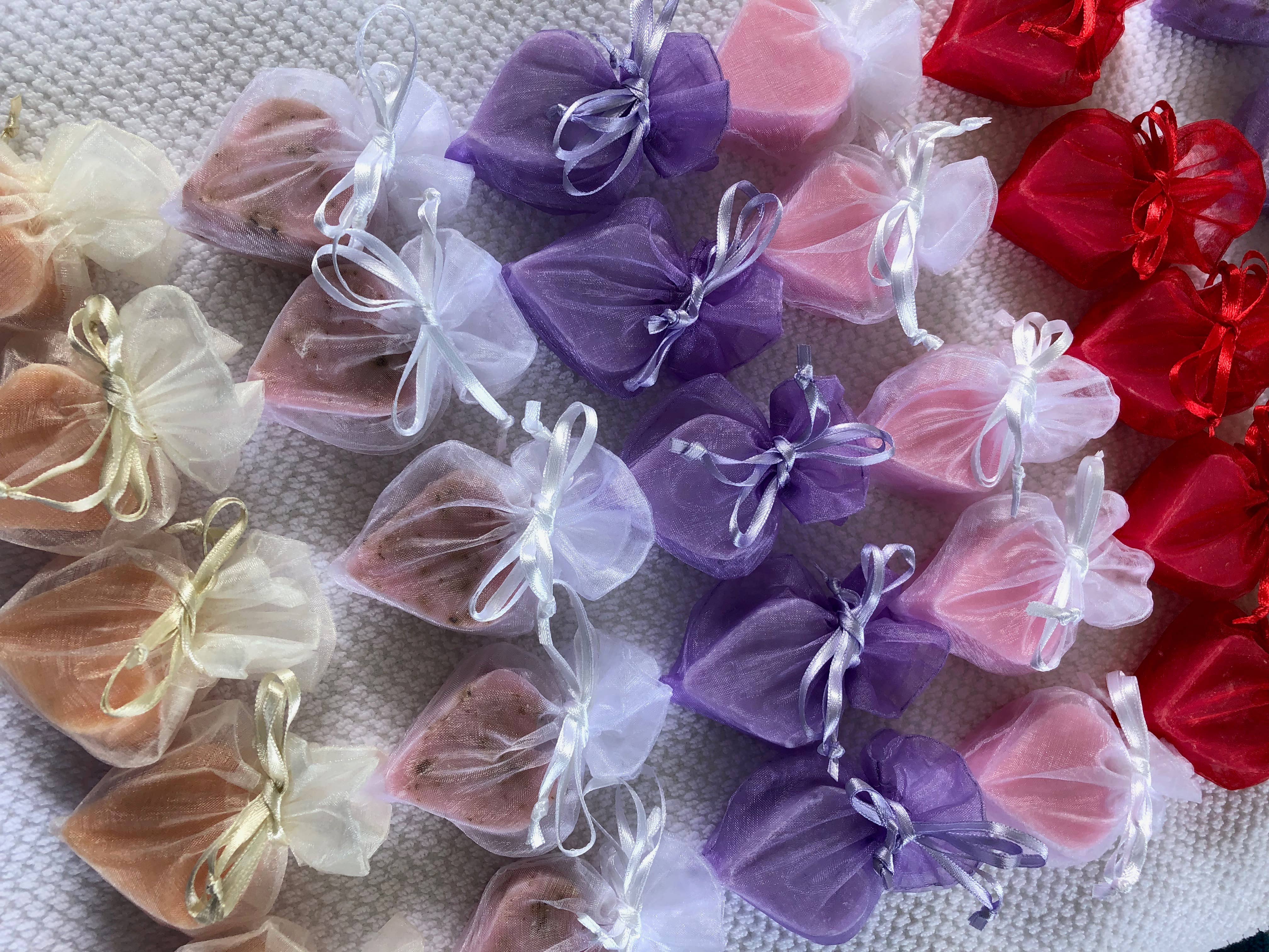 La Belle France - Wholesale Bar Soap - Tiny Heart Soaps wrapped in Organza Gift Bag10