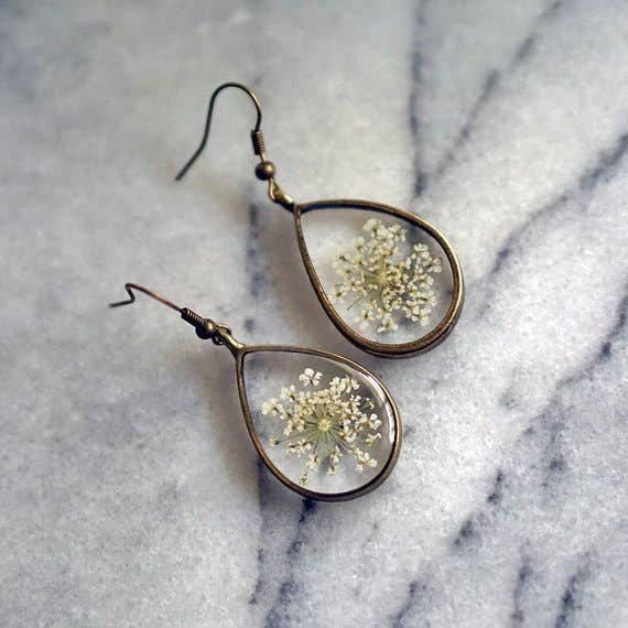 The Pretty Pickle - Wholesale Dangle Earrings - White Queen Anne's Lace Earrings2