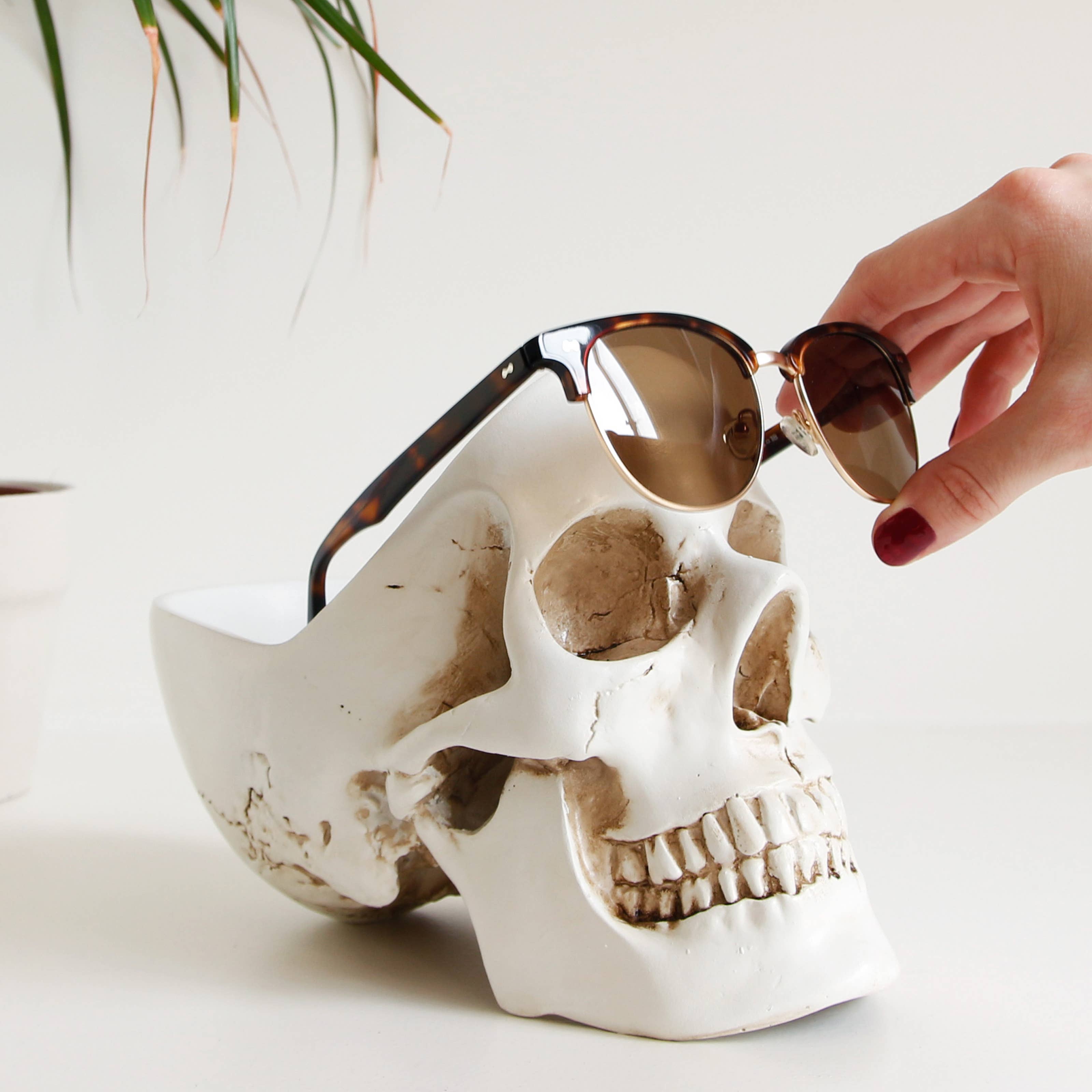 SUCK UK Ltd - USA - Vente Décorations de table - Skull Tidy - Blanc1