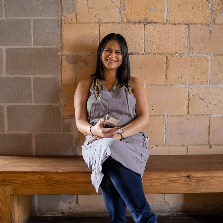 Chef's Satchel – wholesale Apron – Handmade Ash Linen Apron4