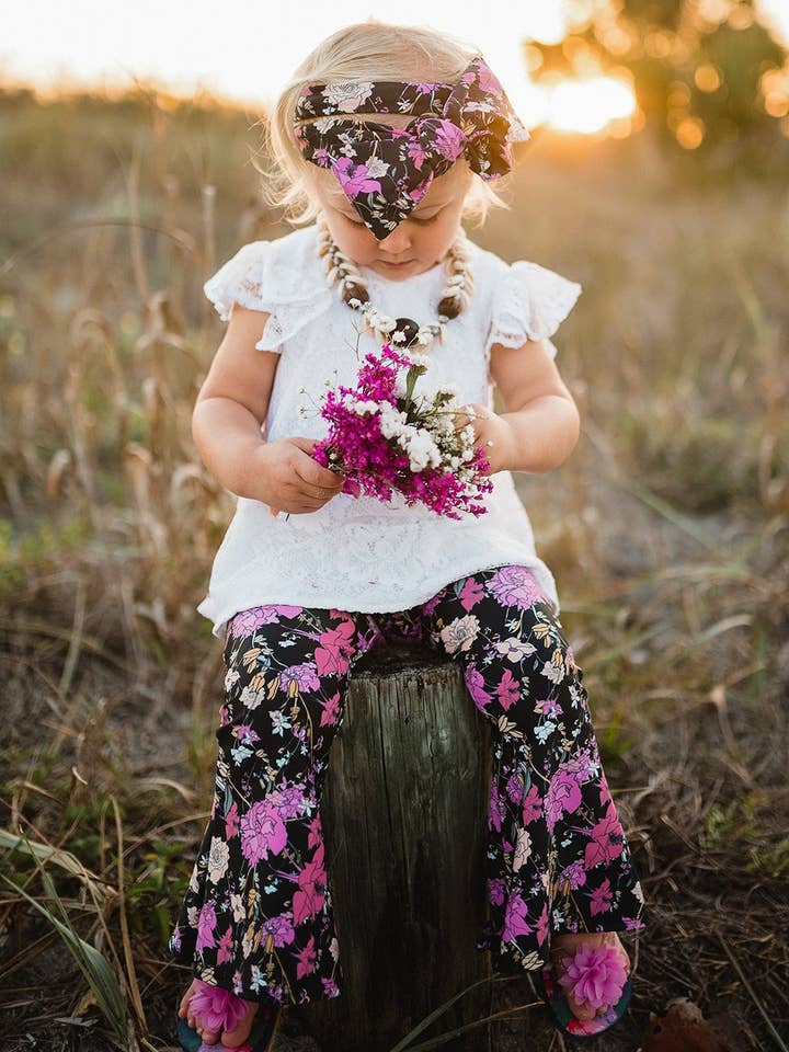 Fleur Gypsy Cloche Bas pour la vente par Kapri Couture Bohemian