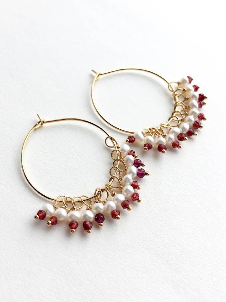 Brincos de argola em granada | Aros de Granada Vermelha por atacado de Laura Stark Designs