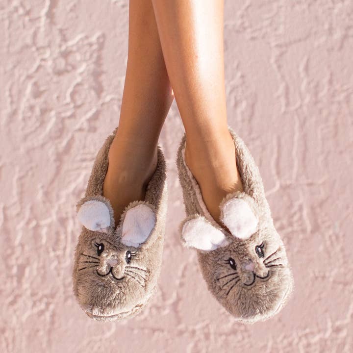 Faceplant Dreams - Wholesale Slippers - Women's - Snuggle Bunny Footsies