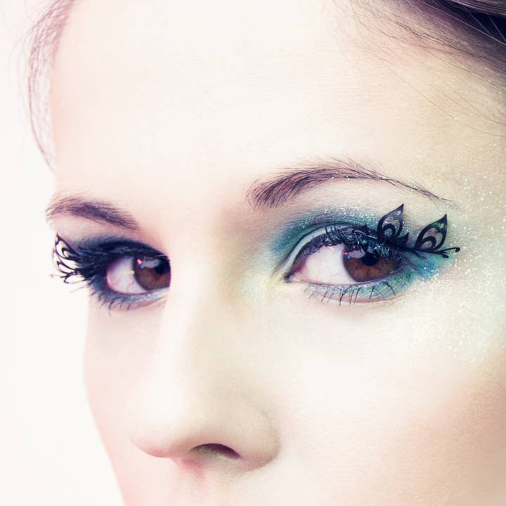 Peacock Paper eyelashes for wholesale by PAPERSELF