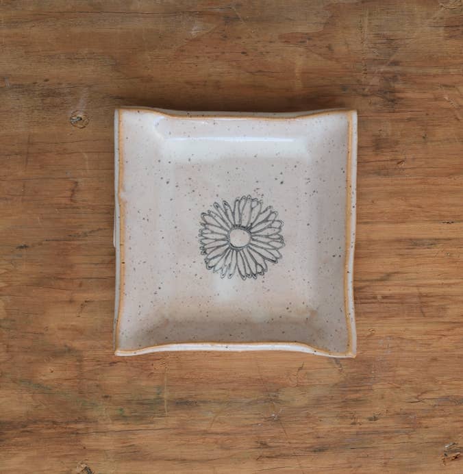 Mud & Maker - Wholesale Jewelry Dish - Square Dish - Daisy