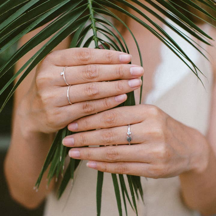 Ivy & Gold Handcraft – wholesale Band/Stackad Ring – Arrow Ring