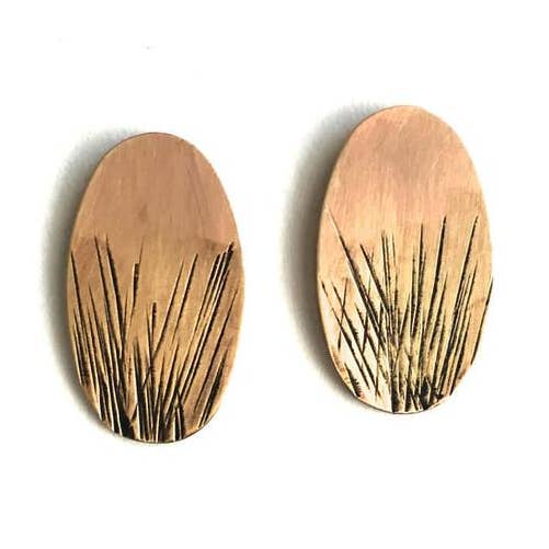 Courtney Fischer Jewelry - Vente Clous d'oreille - Clous en laiton estampillés0