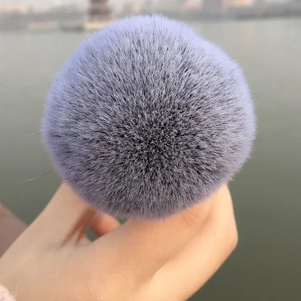 AN Commerce - Wholesale Cheek/Face Makeup Brush - Gold Kabuki Brush1