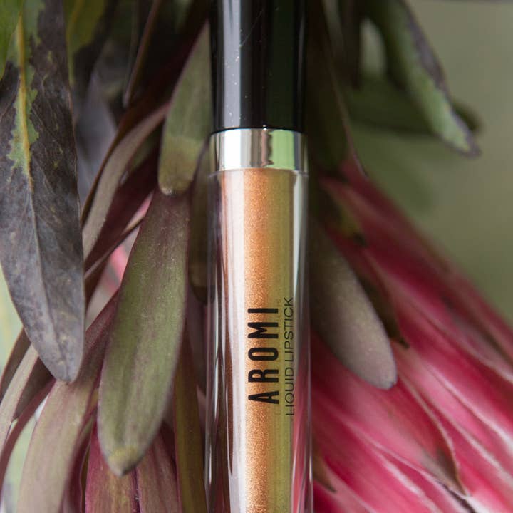 Aromi - Wholesale Lipstick - Gold Digger Metallic Liquid Lipstick2