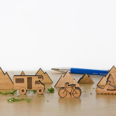 163 Design Company - Wholesale Decorative Tabletop Object - Desktop Miniature Camper Adventures1