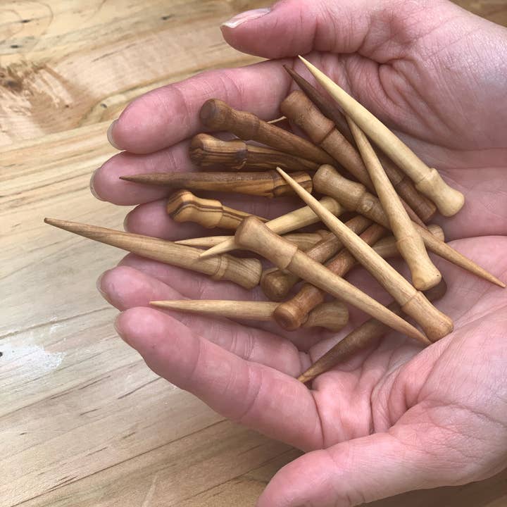 Katari Beauty – Großhandel Maskenpinsel/-tool – ÖLAPPLIKATOR & OLIVE PICK | Handgeschnitztes Olivewood ~2.5"6