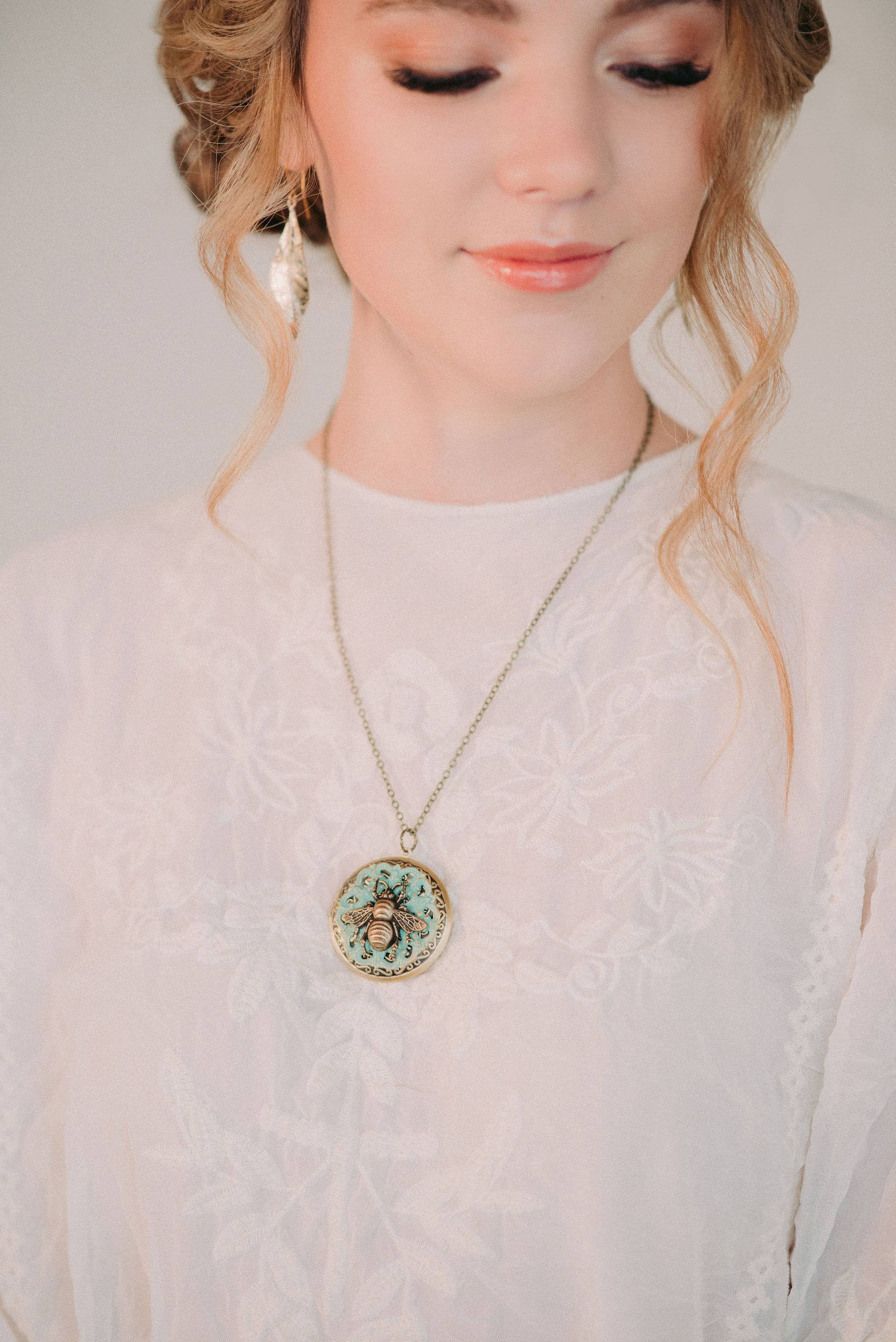 A Pocket of Posies - Wholesale Locket Necklace - Honey Bee Necklace - Large Round Locket3