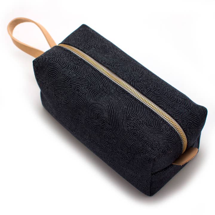 Japansk Tidebølge Rejsekit - Marineblå for engroshandel hos General Knot & Co.