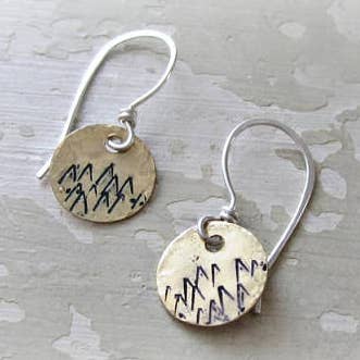 Boucles d'oreilles rondes en laiton pour la vente par Contempo Jewelry