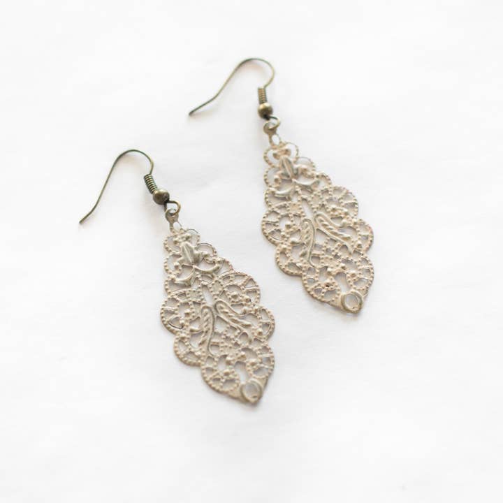 Gleeful Peacock - Wholesale Dangle Earrings - Chandelier Filigree Earrings