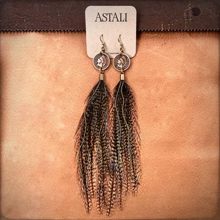 Coq de León Indian Cent och långa fjäderörhängen – Coq de Leon, Western-stil för wholesale på Faire7