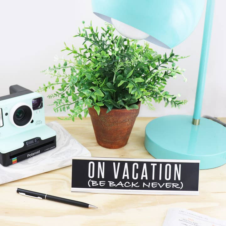 Wellspring - Vente Chevalets de bureau/de table - Panneau de bureau noir de 8 po - Judging You2