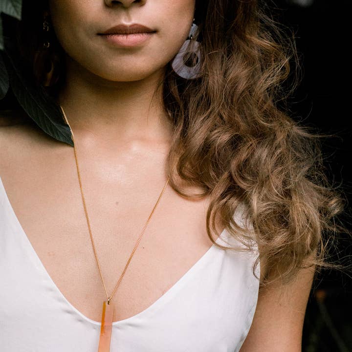 Hathorway - Vendita all'ingrosso Collana con ciondolo/pendaglio - Tinh - Collana con ciondolo in corno di bufalo1