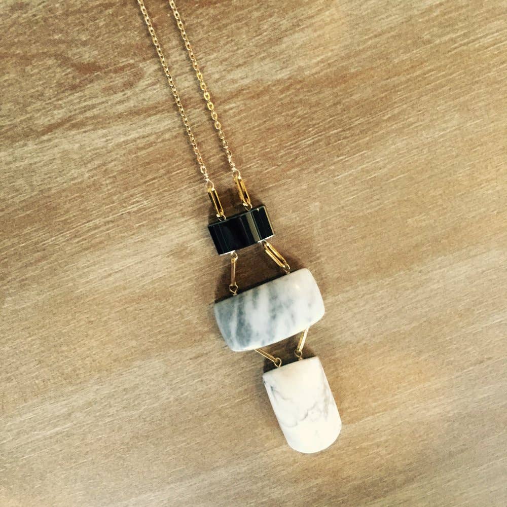 CA Jewel - Wholesale Pendant/Charm Necklace - January Seven Necklace0