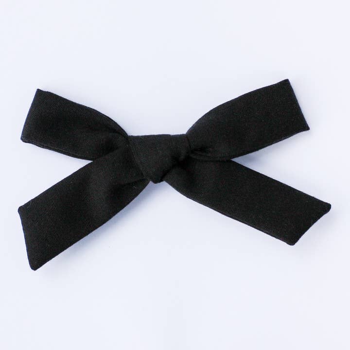 Sort Skolepige Bow for engroshandel hos Camryn Girl Handmade