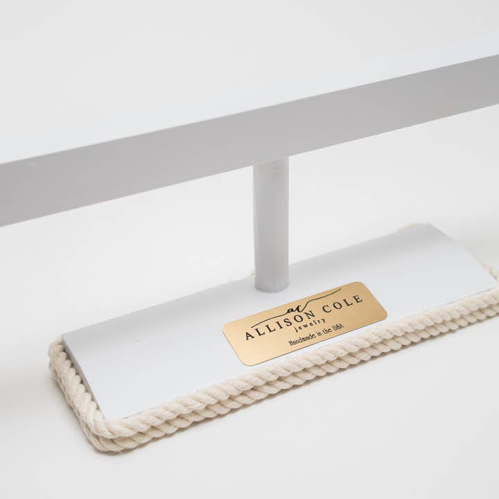 Suporte de exibição de uma camada por atacado de Allison Cole Jewelry