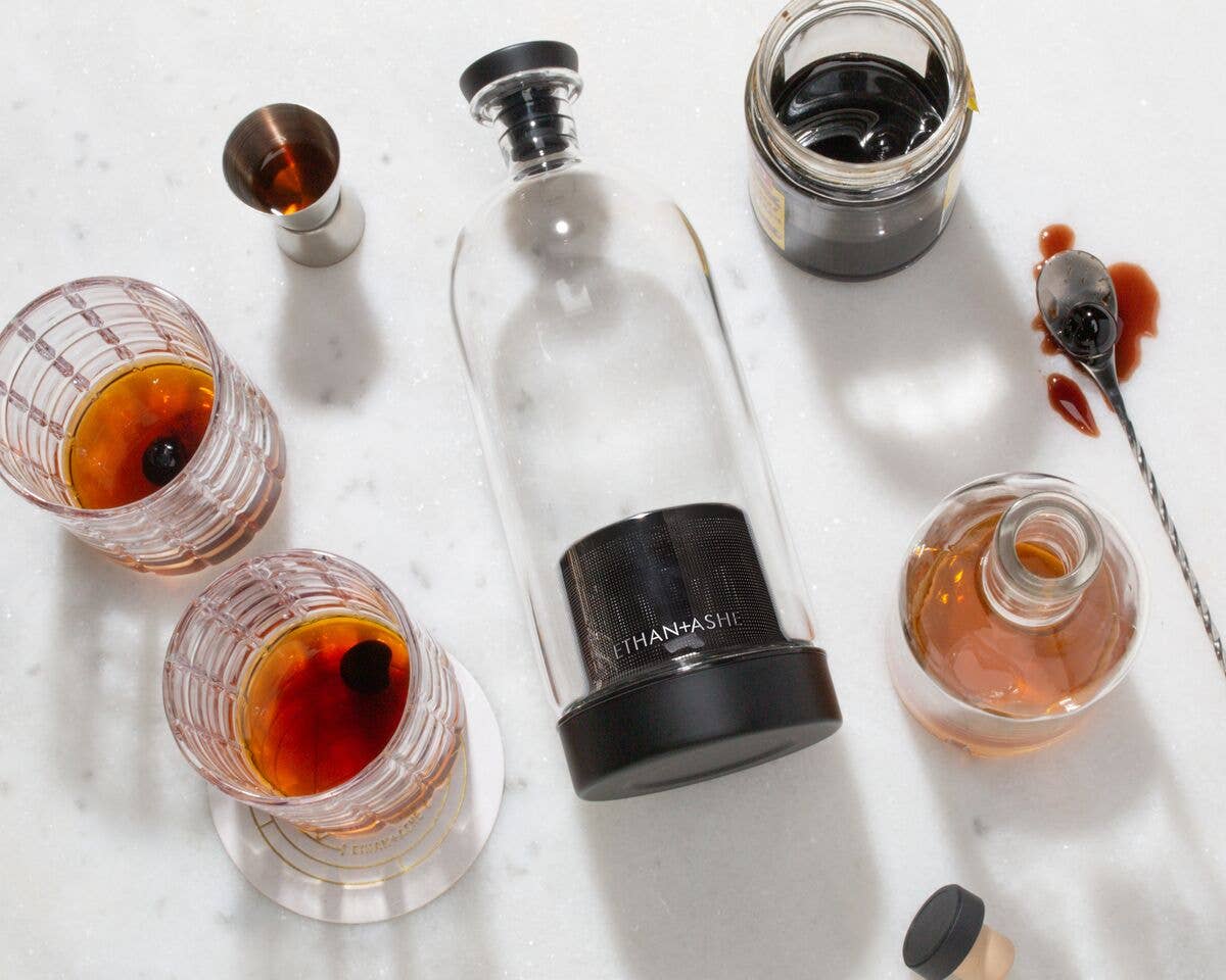 Ethan+Ashe - Wholesale Cocktail Shaker - Matte Black Alkemista Infusion Vessel4