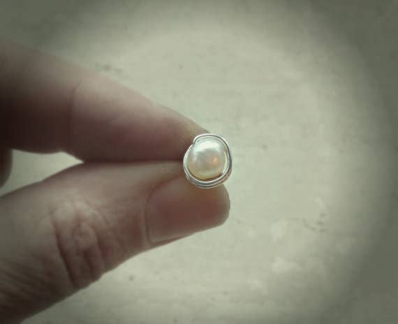 Contempo Jewelry - Wholesale Stud/Post Earrings - White Pearl Silver Stud Earrings3