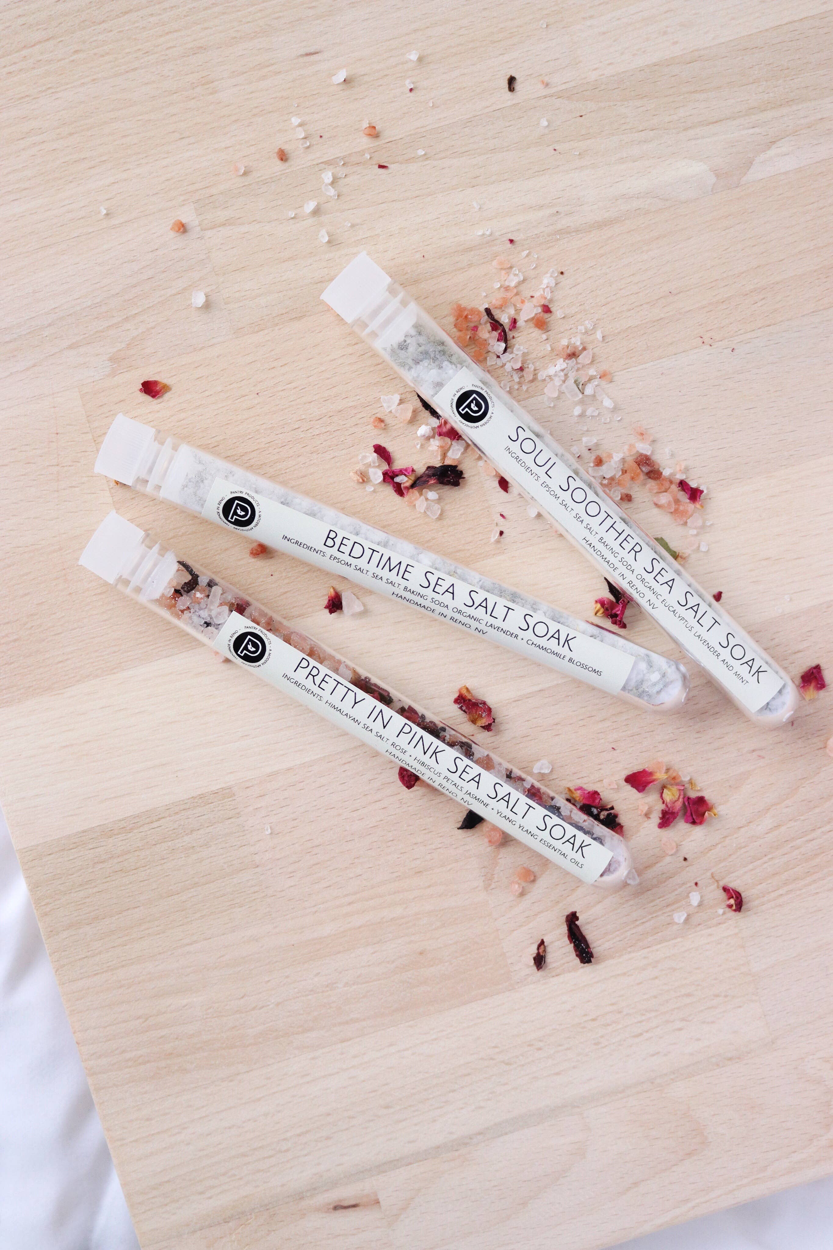 Pantry Products - Skin, Body, + Wellness – Engroshandel Badesalt – BathTime Tea Trio, Sea Salt Soaks - Feriestrømper1