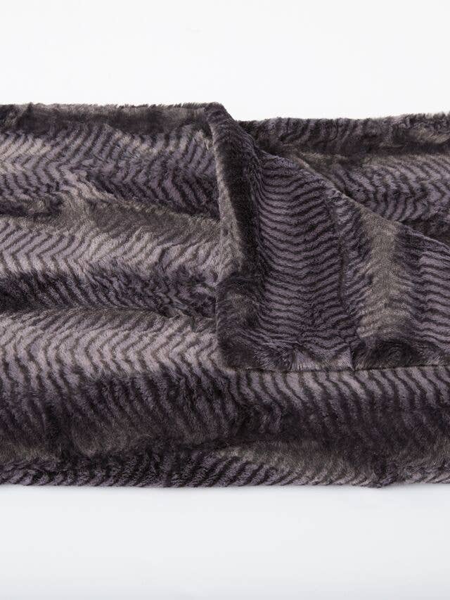 Plaid - Del Luna - Caviar Noir pour la vente par Tourance