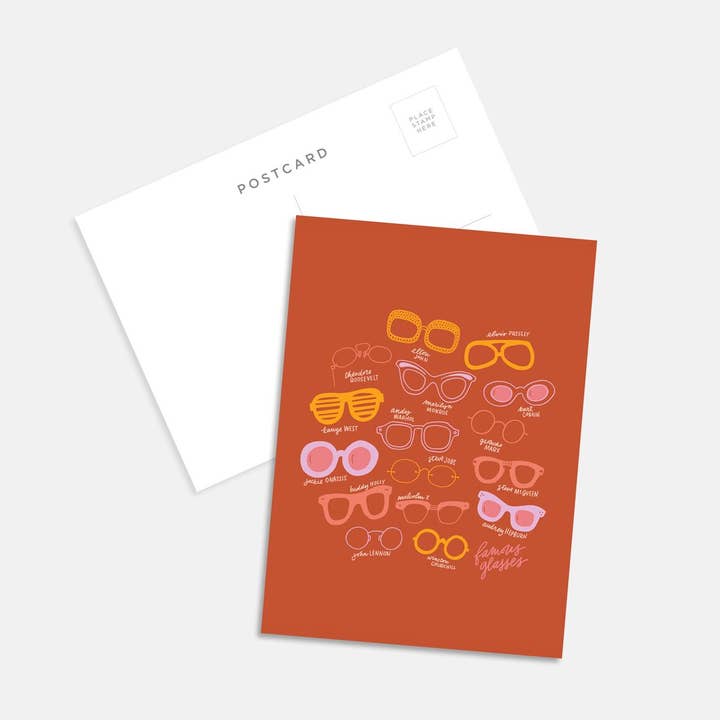 Lunettes Célèbres (Carte Postale) pour la vente par Joanna Dee