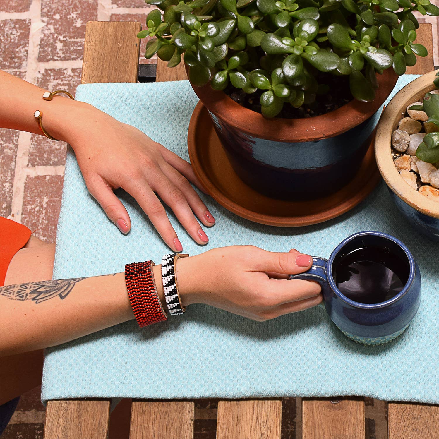 Swahili Coast – Engroshandel Smykkesæt – Sort og rød manchetkollektion - Sæt med 92