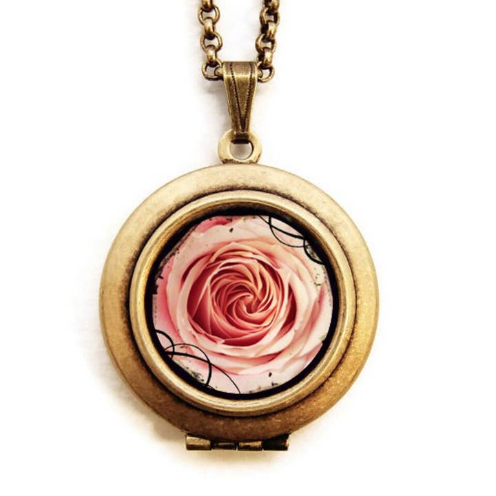 Het rozenmedaillon voor wholesale door Dearest Mine