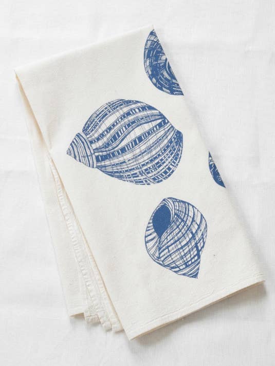 Periwinkle Shell Geschirrtuch - Bio-Baumwolle - Blau-Violett für den Großhandel von Hearth and Harrow