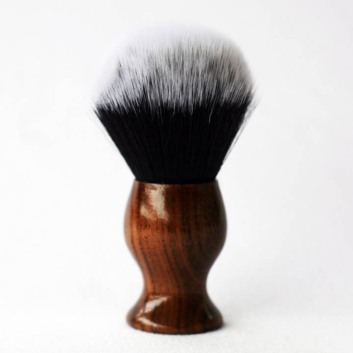 Brosse de smoking en noyer pour la vente par CreationsByWill, LLC