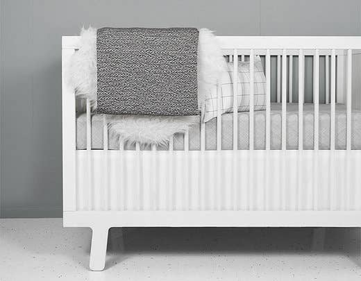 Olli+Lime - Wholesale Cot/Crib Sheets - White Crib Skirt1