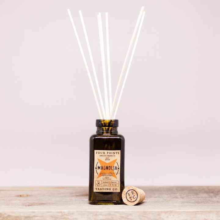 Diffuseur de roseau Magnolia 3,4 oz pour la vente par Four Points Trading Co