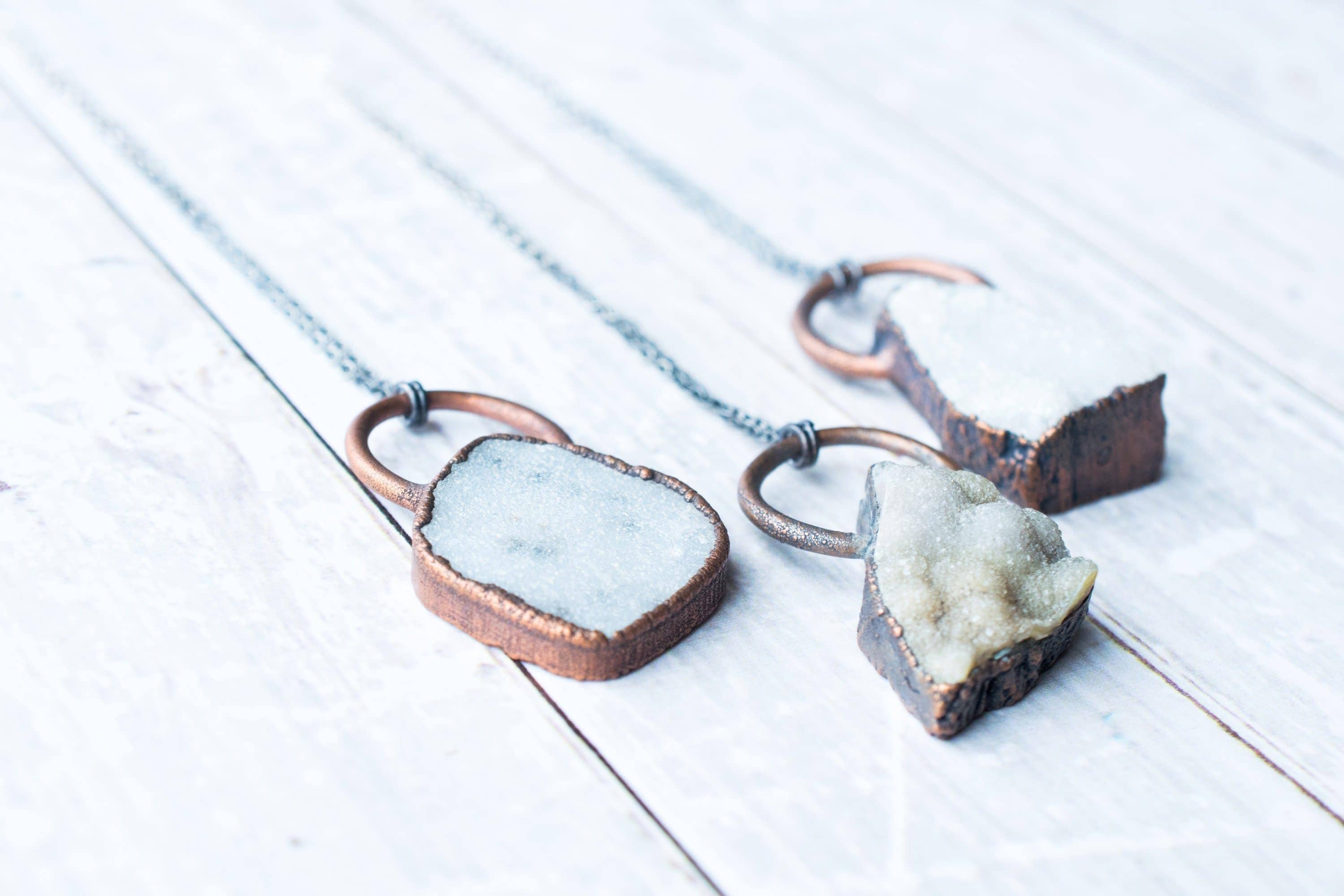 HAWKHOUSE – wholesale Pendant/charm necklace – Undyed Druzy Necklace1